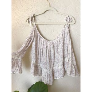 🌿 Off the shoulder top! 🌿